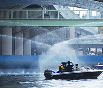 東横堀川水門